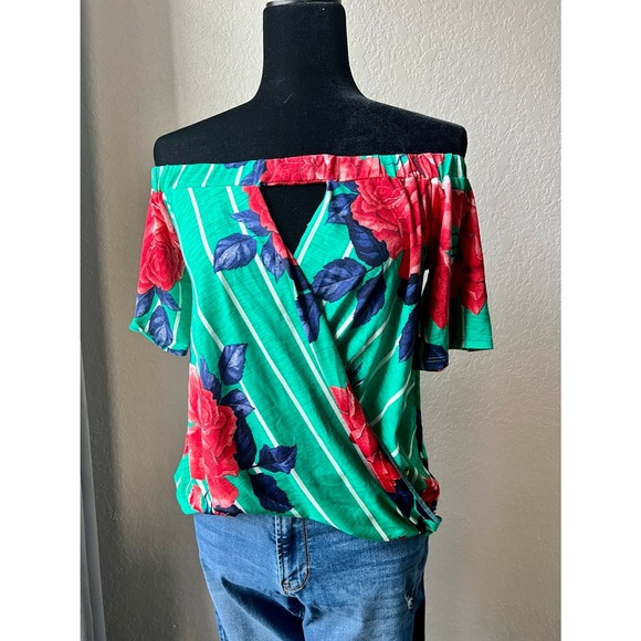 Vine & Love Tops - Off the shoulder floral top